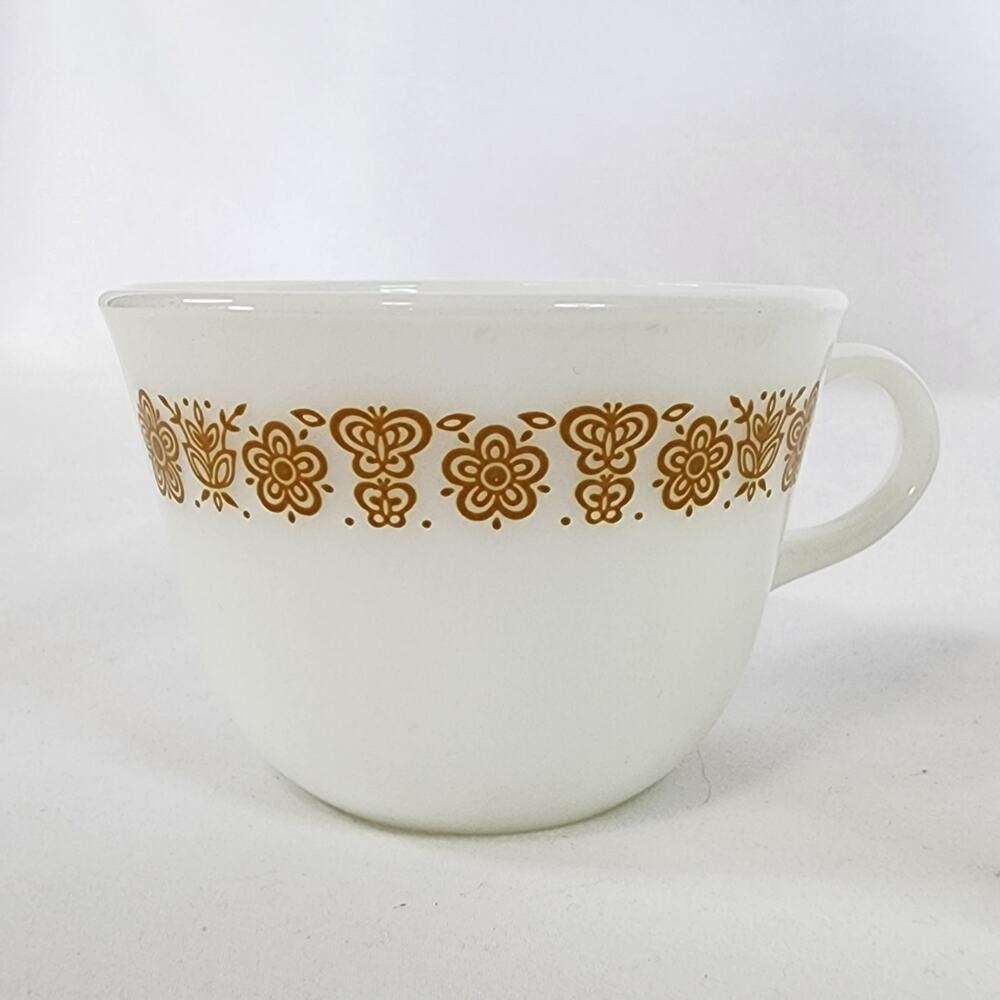Vintage 1970s Pyrex Teacups – Gold Floral & Butterfly Pattern – Set of 2